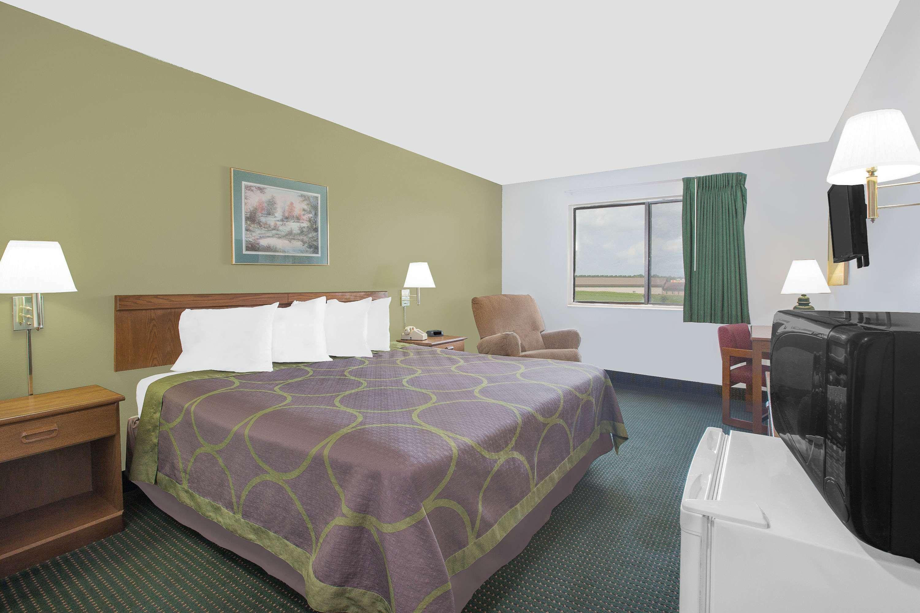 Super 8 By Wyndham Chillicothe Hotel Bagian luar foto