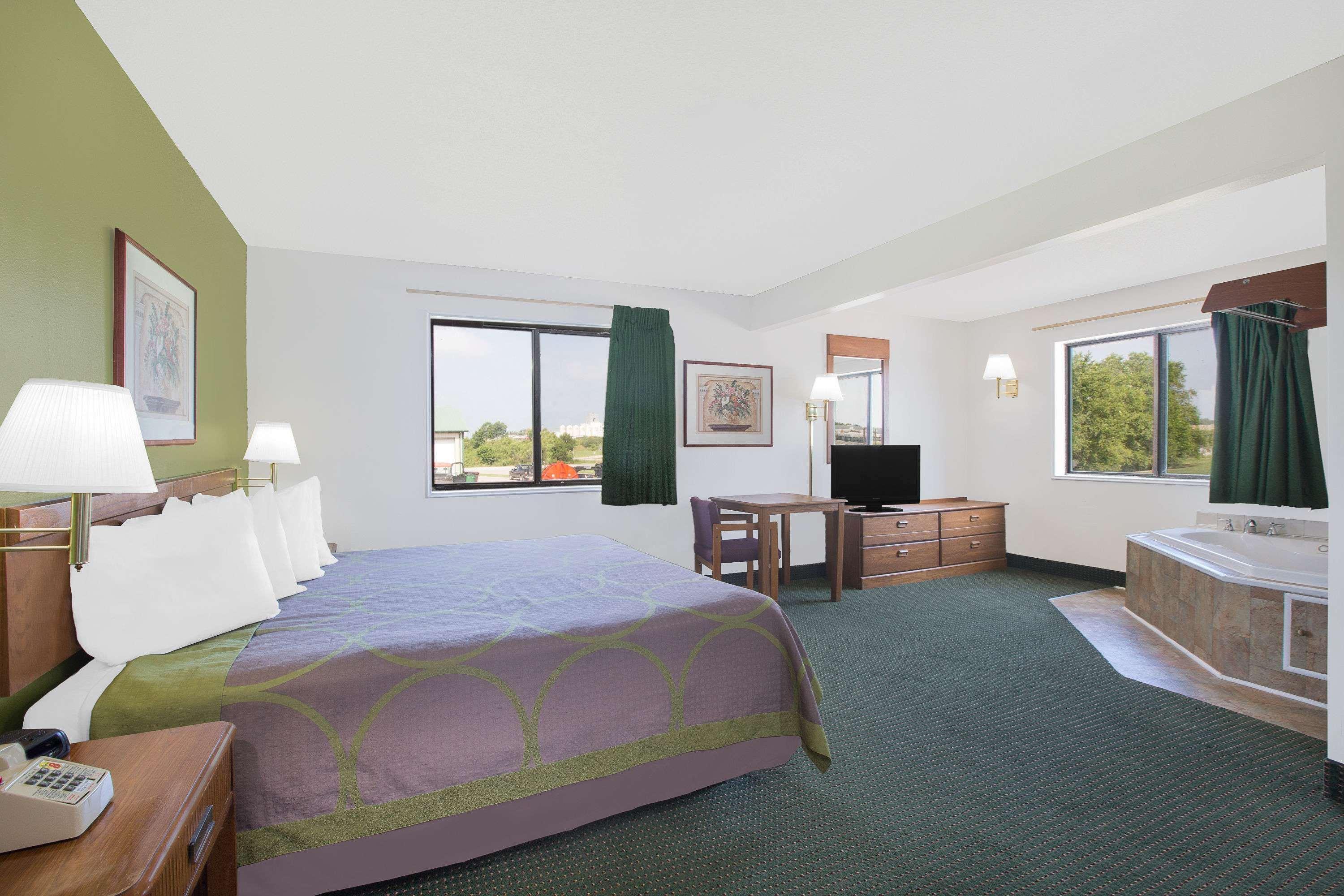 Super 8 By Wyndham Chillicothe Hotel Bagian luar foto