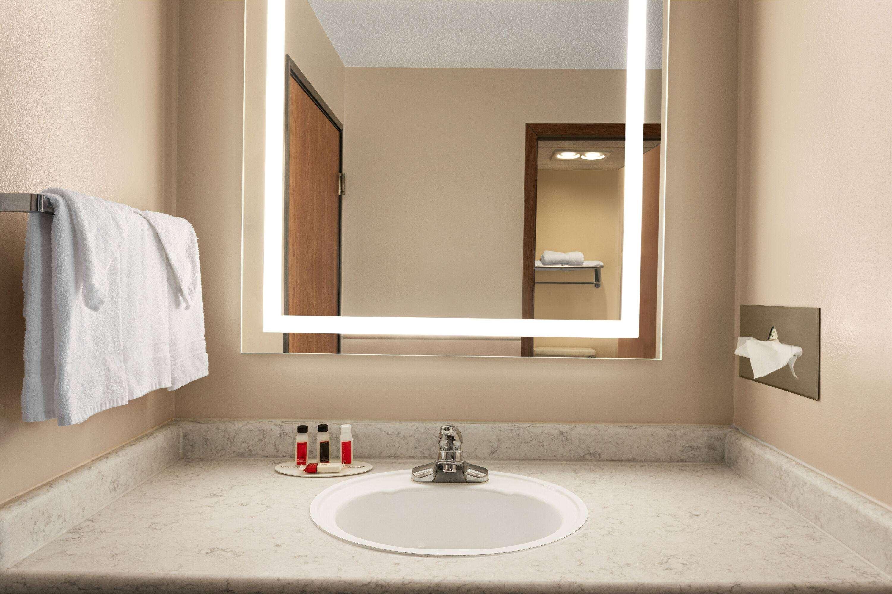 Super 8 By Wyndham Chillicothe Hotel Bagian luar foto