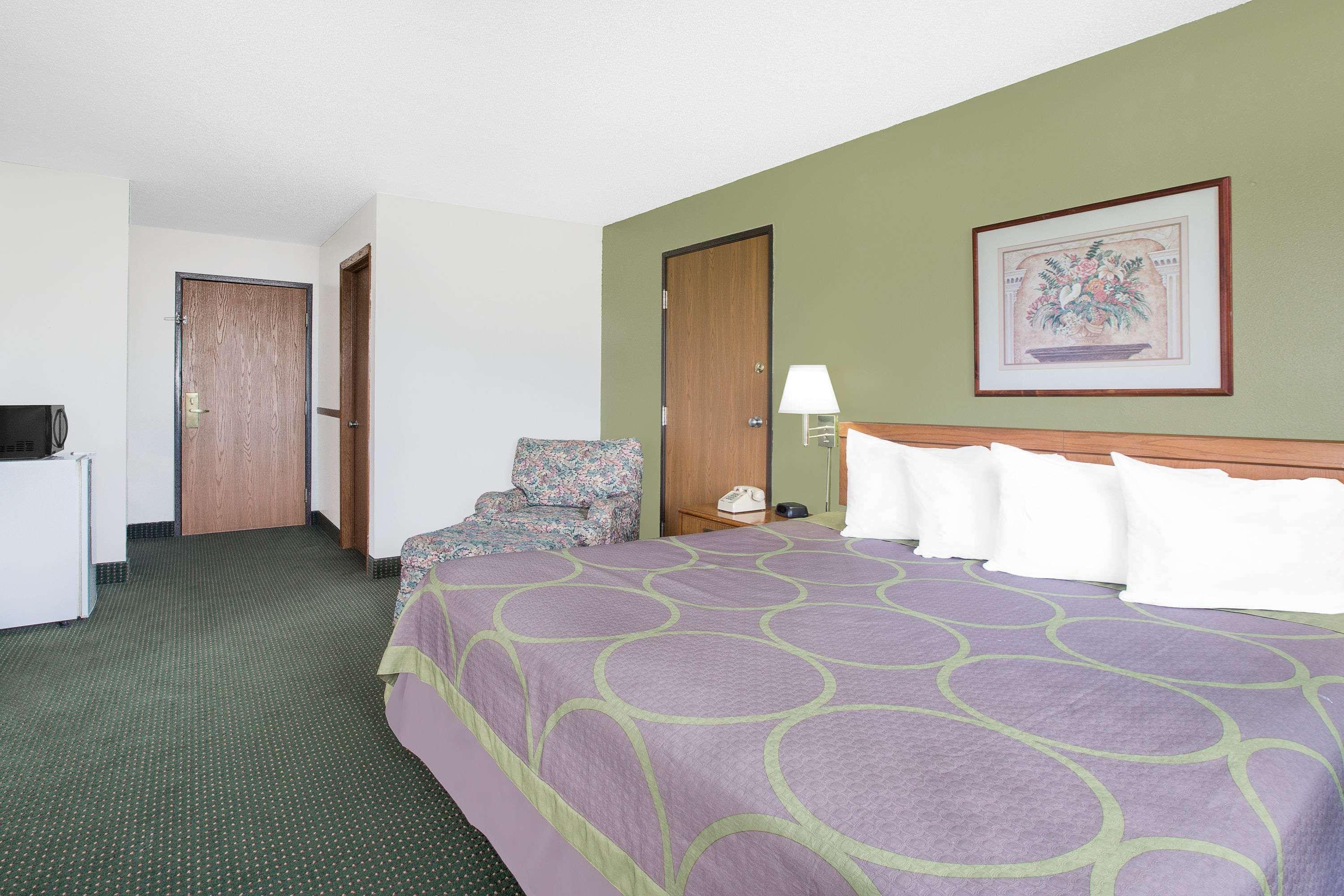 Super 8 By Wyndham Chillicothe Hotel Bagian luar foto