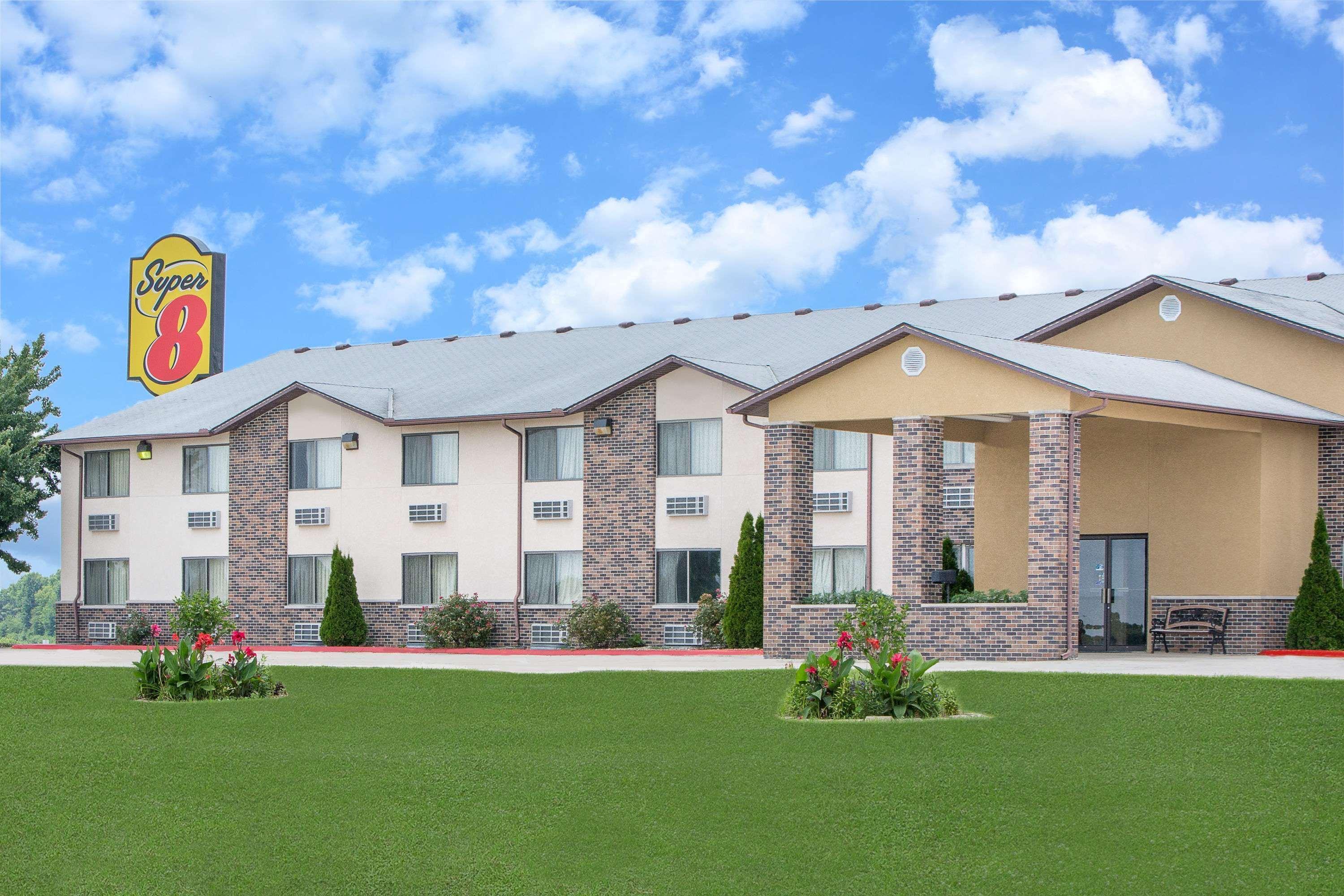 Super 8 By Wyndham Chillicothe Hotel Bagian luar foto